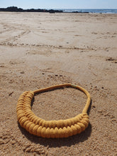 Charger l'image dans la galerie, Collier corde coton noué épais plastron, bijou fantaisie, idée cadeau tendance macramé fait main noeud marin jaune moutarde