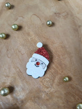 Charger l'image dans la galerie, Broche Père Noël à paillettes