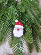 Charger l'image dans la galerie, Broche Père Noël à paillettes