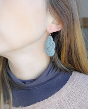 Charger l'image dans la galerie, Boucles d'oreille corde de coton coloré bijou fantaisie cadeau tendance macramé fait main noeud marin choix 19 couleurs