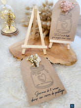 Charger l'image dans la galerie, Carte fleurs séchées naturelles Amour Amitié Saint valentin cadeau maîtresse nounou fin d'année