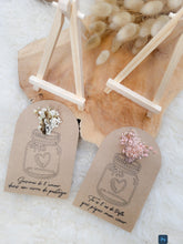 Charger l'image dans la galerie, Carte fleurs séchées naturelles Amour Amitié Saint valentin cadeau maîtresse nounou fin d'année