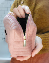 Charger l'image dans la galerie, Trousse maquillage velours cadeau personnalisé demoiselle d'honneur mariage Cadeau d'anniversaire femme marraine maman anniversaire EVJF