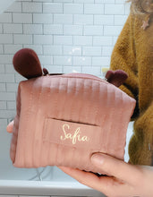 Charger l'image dans la galerie, Trousse maquillage velours cadeau personnalisé demoiselle d'honneur mariage Cadeau d'anniversaire femme marraine maman anniversaire EVJF