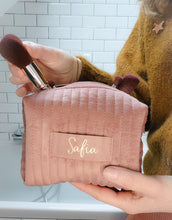 Charger l'image dans la galerie, Trousse maquillage velours cadeau personnalisé demoiselle d'honneur mariage Cadeau d'anniversaire femme marraine maman anniversaire EVJF