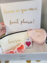 Charger l'image dans la galerie, Boîte cadeau veux-tu être ma témoin marraine fleurs séchées lunettes coeur trousse velours personnalisée maman anniversaire mariage EVJF