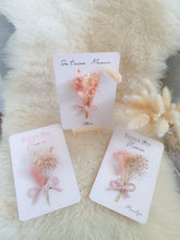 Charger l'image dans la galerie, Carte de fleurs séchées naturelles fait main fête des mères, Bouquet de fleurs à offrir, carte, cadeau maman personnalisé à offrir