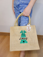 Charger l'image dans la galerie, Sac de Pâques personnalisé en jute Lapin de Pâques avec prénom, Panier chasse aux oeufs enfants, cadeau pour nid de Pâques personnalisable