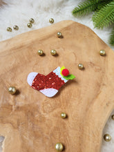 Charger l'image dans la galerie, Broche chaussette de Noël à paillettes