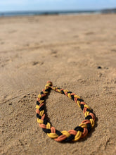 Charger l'image dans la galerie, Collier personnalisable corde coton tressé bijou fantaisie cadeau tendance macramé fait main noeud marin terracotta jaune moutarde noir
