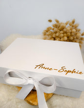 Charger l'image dans la galerie, Boîte cadeau veux-tu être ma témoin marraine fleurs séchées lunettes coeur trousse velours personnalisée maman anniversaire mariage EVJF