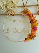 Charger l'image dans la galerie, Couronne fleurs séchées personnalisée mariage – Prénoms mariés – Déco bohème romantique – Cadeau unique cérémonie