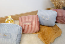 Charger l'image dans la galerie, Trousse maquillage velours cadeau personnalisé demoiselle d'honneur mariage Cadeau d'anniversaire femme marraine maman anniversaire EVJF