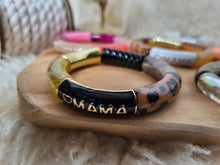 Charger l'image dans la galerie, Bracelet Mama glitter léopard fait main – Cadeau original fête des mères ou naissance