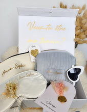 Charger l'image dans la galerie, Boîte cadeau veux-tu être ma témoin marraine fleurs séchées lunettes coeur trousse velours personnalisée maman anniversaire mariage EVJF