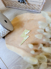 Charger l'image dans la galerie, Broche éclair 2 pics paillette personnalisable fait main cadeau témoin marraine femme fête des mères anniversaire EVJF