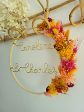 Charger l'image dans la galerie, Couronne fleurs séchées personnalisée mariage – Prénoms mariés – Déco bohème romantique – Cadeau unique cérémonie