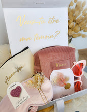 Charger l'image dans la galerie, Boîte cadeau veux-tu être ma témoin marraine fleurs séchées lunettes coeur trousse velours personnalisée maman anniversaire mariage EVJF