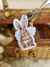 Charger l'image dans la galerie, Etiquette marque-place personnalisé lapin Pâques champêtre décoration enfant baptême, anniversaire, fête, cadeau nom invité