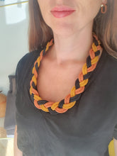 Charger l'image dans la galerie, Collier personnalisable corde coton tressé bijou fantaisie cadeau tendance macramé fait main noeud marin terracotta jaune moutarde noir