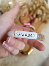 Charger l'image dans la galerie, Bracelet Mama glitter léopard fait main – Cadeau original fête des mères ou naissance