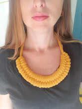 Charger l'image dans la galerie, Collier corde coton noué épais plastron, bijou fantaisie, idée cadeau tendance macramé fait main noeud marin jaune moutarde