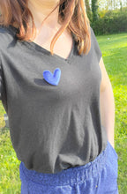 Charger l'image dans la galerie, Broche coeur velours cadeau témoin marraine femme fête des mères anniversaire EVJF