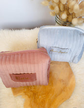 Charger l'image dans la galerie, Trousse maquillage velours cadeau personnalisé demoiselle d'honneur mariage Cadeau d'anniversaire femme marraine maman anniversaire EVJF