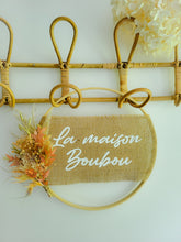 Charger l'image dans la galerie, Couronne naturelle toile de jute fleurs séchées personnalisable