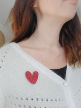 Charger l'image dans la galerie, Broche coeur travers paillette personnalisable fait main cadeau témoin marraine femme fête des mères anniversaire EVJF
