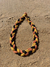 Charger l'image dans la galerie, Collier personnalisable corde coton tressé bijou fantaisie cadeau tendance macramé fait main noeud marin terracotta jaune moutarde noir