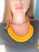 Charger l'image dans la galerie, Collier corde coton noué épais plastron, bijou fantaisie, idée cadeau tendance macramé fait main noeud marin jaune moutarde