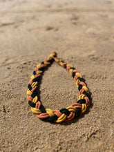 Charger l'image dans la galerie, Collier personnalisable corde coton tressé bijou fantaisie cadeau tendance macramé fait main noeud marin terracotta jaune moutarde noir