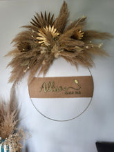 Charger l'image dans la galerie, Enseigne couronne XXL avec décoration en fleurs séchées et herbes de pampa