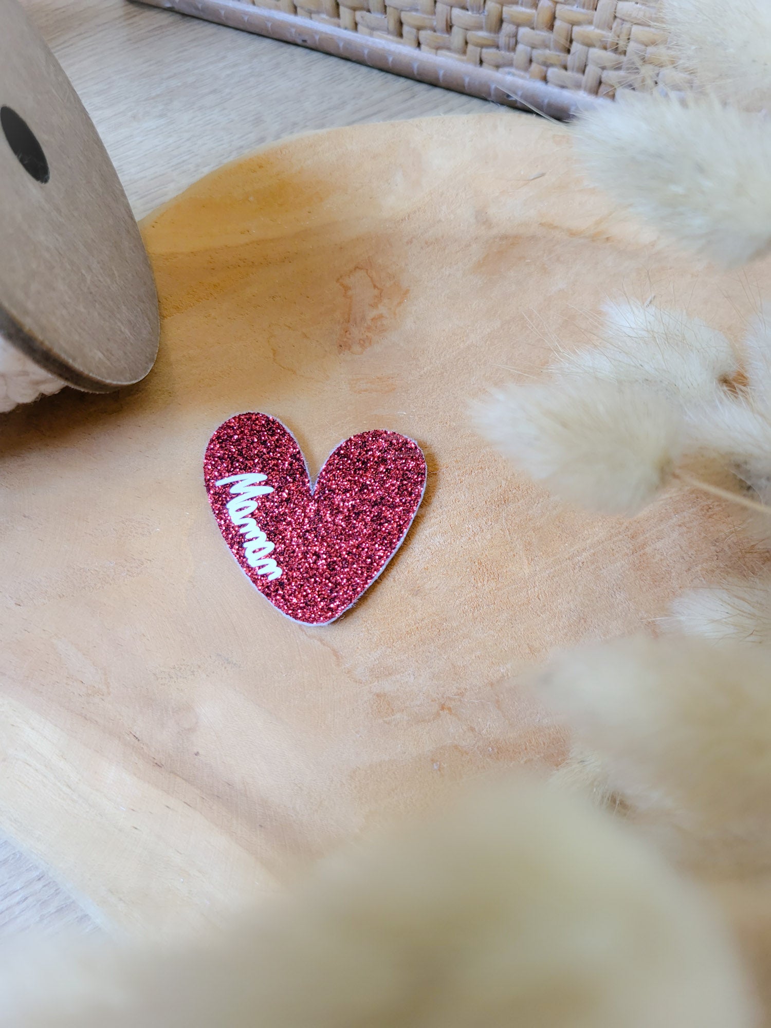 Broche / épingle émaillée En Forme De Cœur Avec Geste De La Main - Bijou K-Pop, Cadeau Saint-Valentin, Anniversaire - Pour Femme, Homme