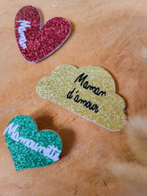 Charger l'image dans la galerie, Broche nuage paillette personnalisable fait main cadeau témoin marraine femme fête des mères anniversaire EVJF, nounou, ATSEM, maîtresse