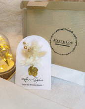 Charger l'image dans la galerie, Carte de fleurs séchées naturelles "Veux-tu être ma témoin/ marraine/ mamie..."