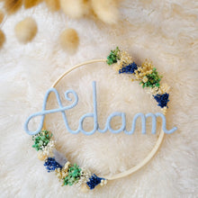 Charger l'image dans la galerie, Couronne prénom fleurs séchées