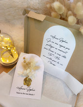 Charger l'image dans la galerie, Carte de fleurs séchées naturelles "Veux-tu être ma témoin/ marraine/ mamie..."