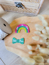 Charger l'image dans la galerie, Broche arc en ciel paillette personnalisable fait main cadeau témoin marraine femme fête des mères anniversaire EVJF
