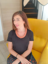 Charger l'image dans la galerie, Collier corde coton tressé épais chunky plastron bijou fantaisie cadeau tendance automne 2023 macramé fait main noeud marin terracotta Noël