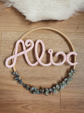 Charger l'image dans la galerie, Couronne d'eucalyptus personnalisable