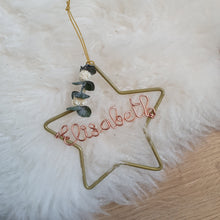 Charger l'image dans la galerie, Etoile dorée de Noël personnalisée avec fleurs séchées