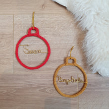 Charger l'image dans la galerie, Boule de Noël personnalisée en tricotin