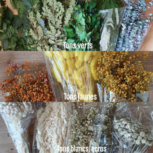 Charger l'image dans la galerie, Couronne prénom bois bouquet fleurs séchées