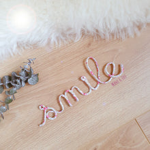 Charger l'image dans la galerie, Mot ou prénom en cordon fin ou liberty