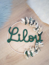 Charger l'image dans la galerie, Couronne bohème prénom fleurs séchées stabilisées