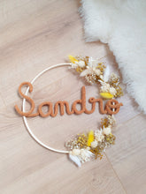 Charger l'image dans la galerie, Couronne bohème prénom fleurs séchées stabilisées