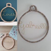 Charger l'image dans la galerie, Boule de Noël personnalisée en tricotin