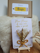 Load image into Gallery viewer, Natural dried flower card thank you centerpiece gift, Bouquet flowers to offer nanny, nursery, ATSEM, end of year thank you gift
